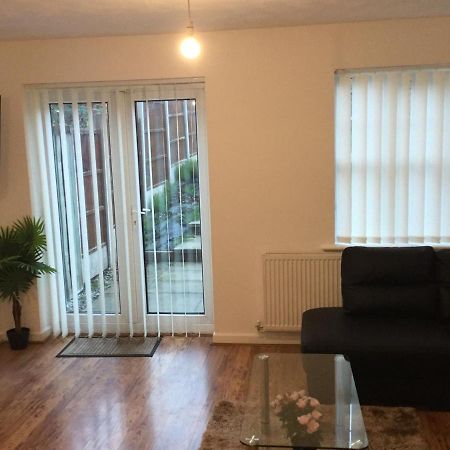 Apartamento Quiet Residential Area Within Easy Reach Of Town Mánchester Exterior foto